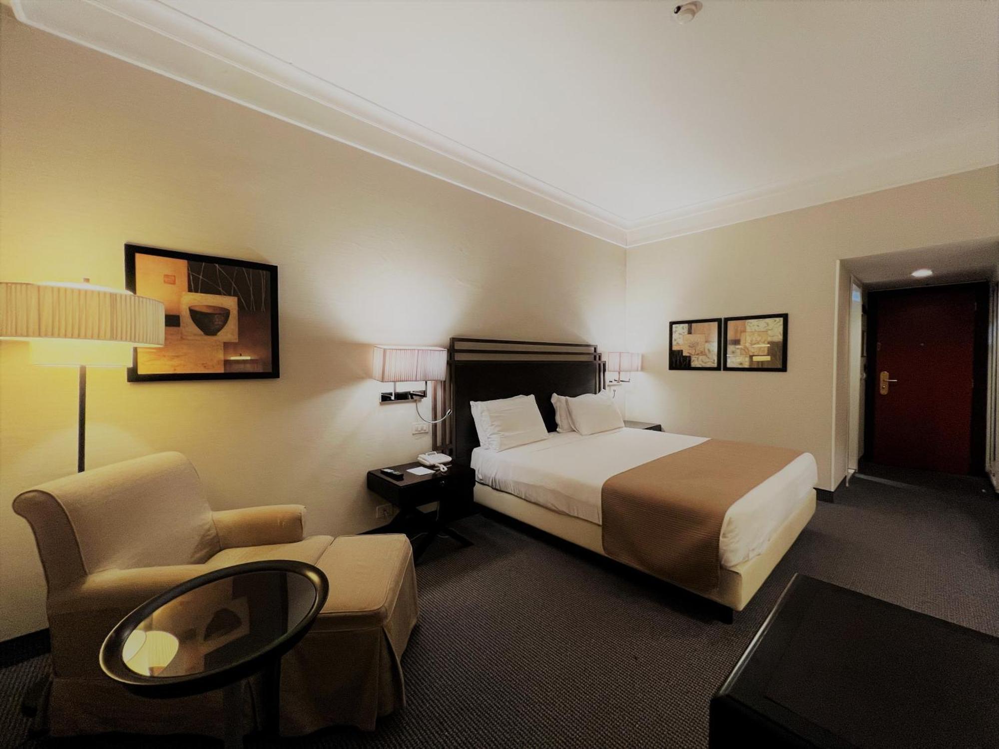 Crowne Plaza Rome St. Peter'S By Ihg Hotel Ngoại thất bức ảnh